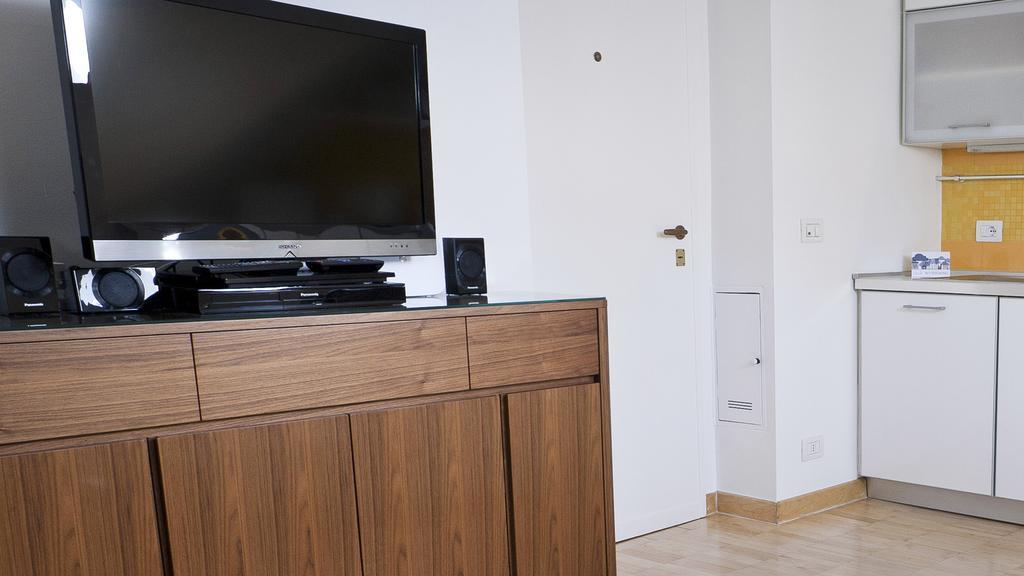 Apartament Italianway - Alessi 10 Mediolan Zewnętrze zdjęcie